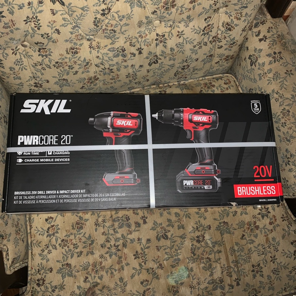 Skil CB743701 20V Brushless PWRCore Bundle Drill Driver & Impact Driver Kit